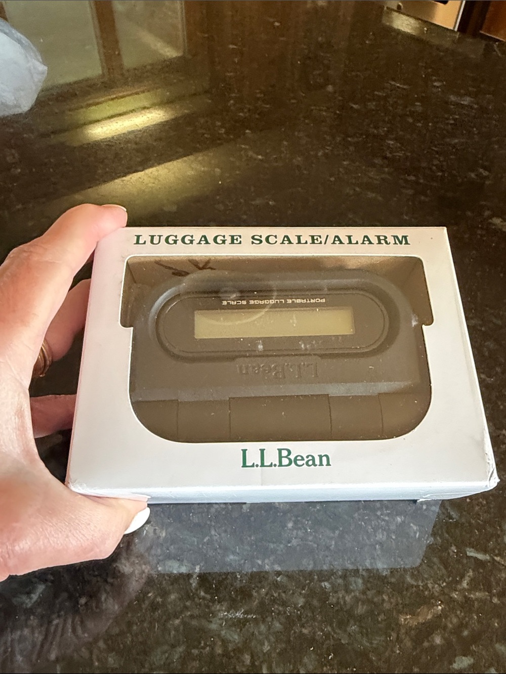L.L.Bean Black Luggage Scale with LCD JS-150